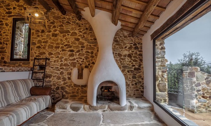 Angles Cabin | MASIA LA ROVIRA, AMAZING COTTAGE FROM S.XVI