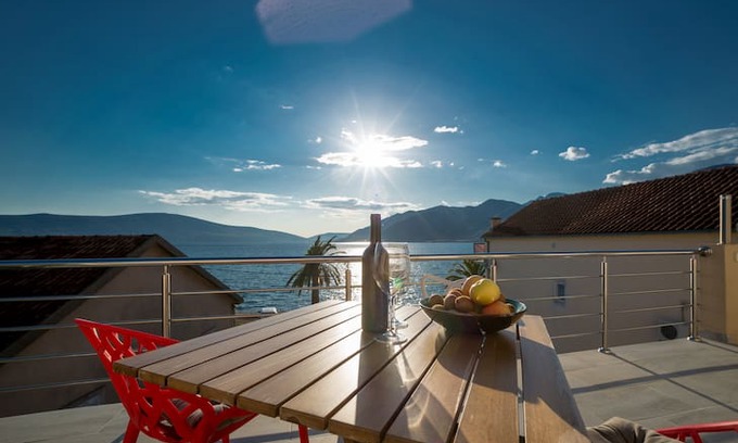 Tomicici Apartment | Blue Night Apartment 1****