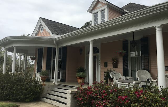 Natchez House | la perl - a traditional Bed-and-Breakfast.