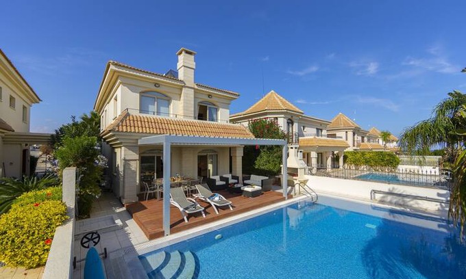 Kapparis Villa | 3 Bedroom Seafront Villa in Kapparis