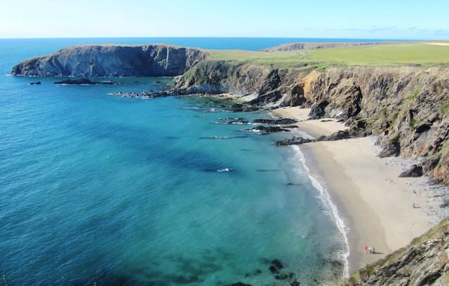 St Brides Cabin | Toby Cottage Ynys Barry holiday cottages Porthgain