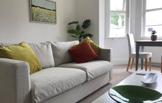 Royal Tunbridge Wells Apartment | Tree Tops Apartment in Tunbridge Wells