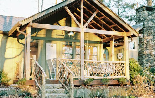 Highlands Cabin | Acorn Falls Cottage ★ Walk to Town ★ Private