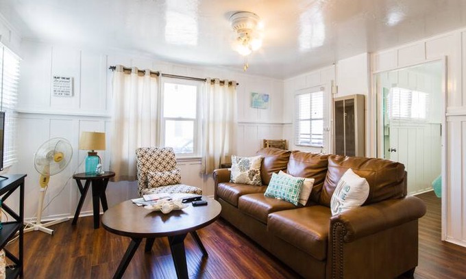 Balboa Peninsula House | Bougainvillea Bungalow Newport Beach 110