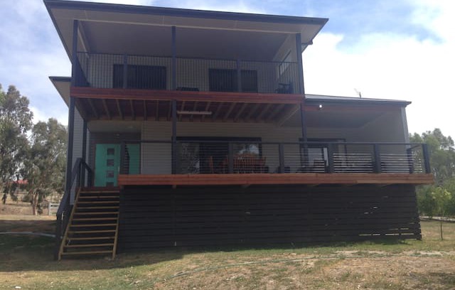 Bonnie Doon House | Water's Edge Holiday House - Sleeps 15