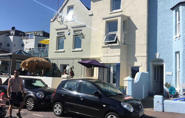 Sandgate Cabin | Albion Cottage, House on the beach