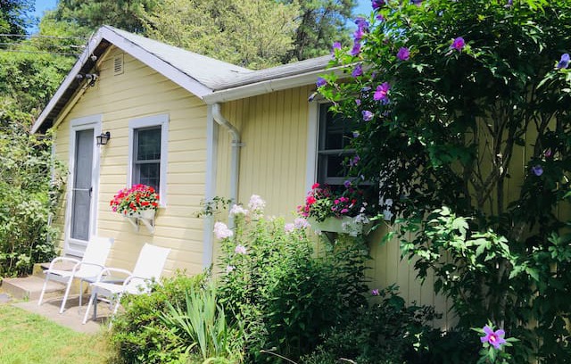 Brewster Cabin | Daffodil Cottages #49
