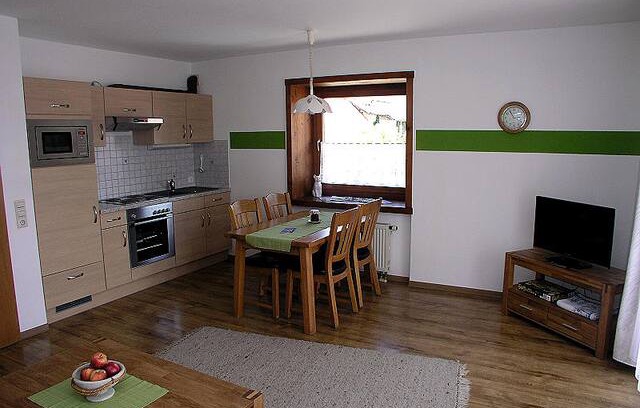 Wasserburg Apartment | Gästehaus Gutensohn, (Wasserburg (Bodensee)), Ferienwohnung 4, 46qm, 1 Schlafraum, max. 4 Personen