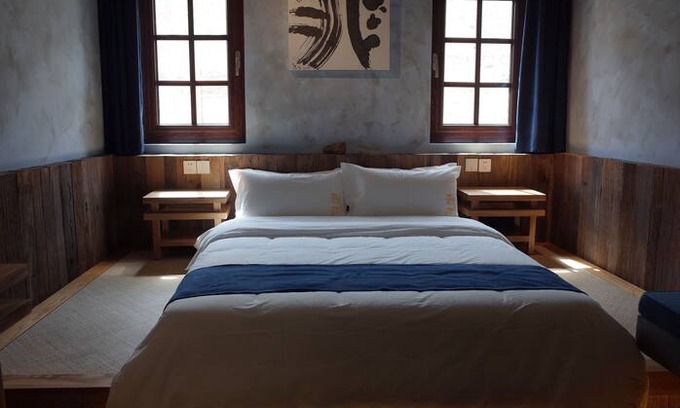Sanquansi Hotel | 五台山聽山民宿 观山全景房 可看见那若空行母山 203