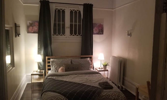 Golden Triangle House | The Golden Triangle (pink sheep room)