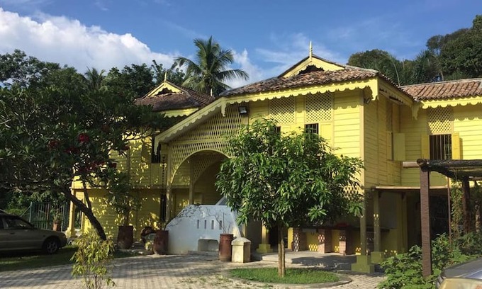 Gopeng House | Rumah Kuning