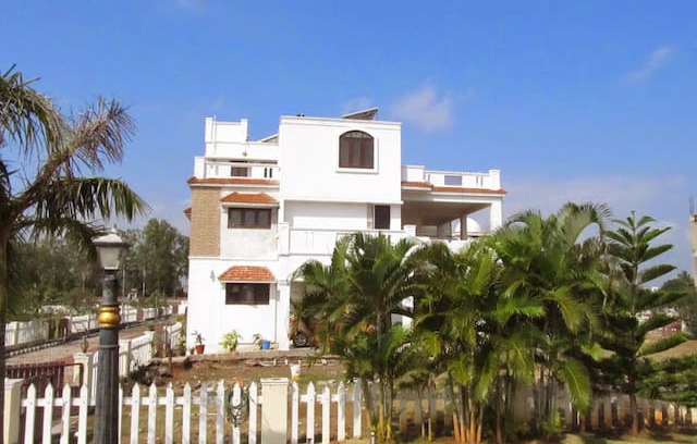 Vadanemelli House | Eco-friendly ECR backwater retreat near surfing