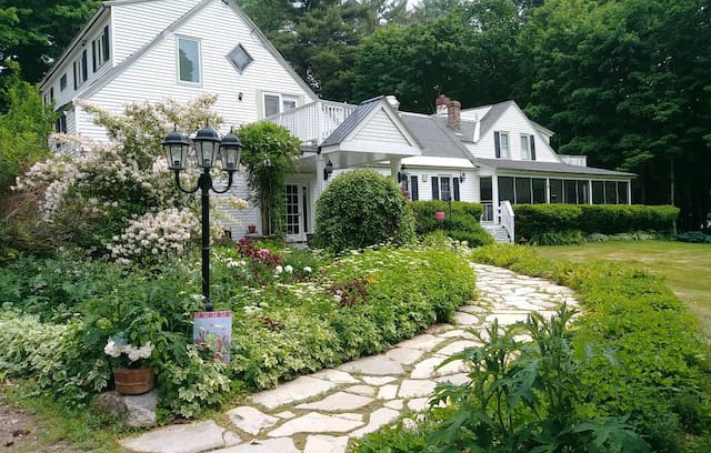 Rome House | Wings Hill Inn Belgrade Lakes- Sage Suite