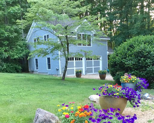Milton House | Charming Carriage House in Milton