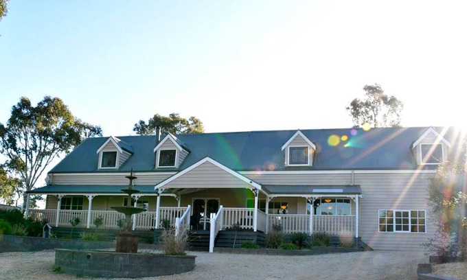 Harcourt House | MountView Retreat