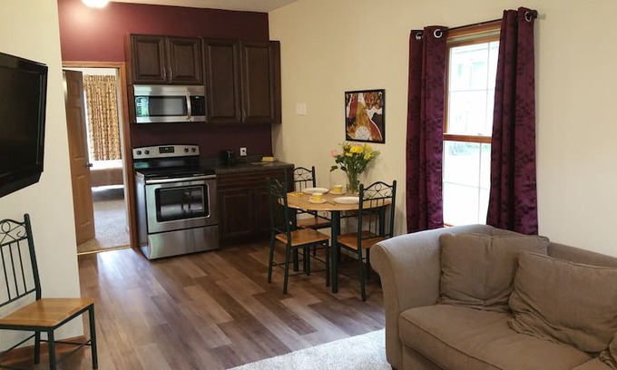 Bayport House | Newly Finished beautiful Mother-in-Law Apartment!