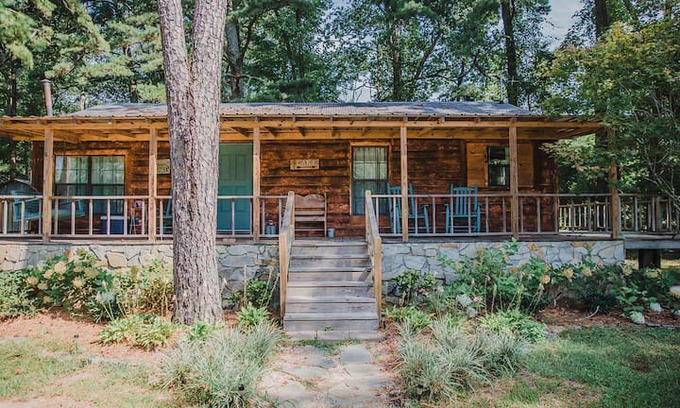Ellisville Cabin | "Lakeside Pines" - The Cabins at Brookside