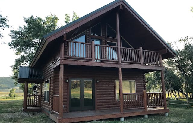 Fergus County Cabin | Log Cabin 4 (3 bedrooms) at the Judith River Ranch
