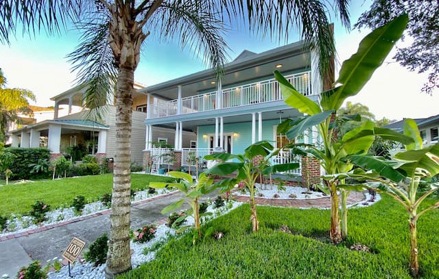 East Lake Morton Apartment | The Swan Suites at The Historic Shaw House