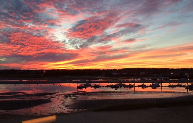 Wells Beach Cabin | Harbor Sunset Cottage, exceptional sunsets nightly