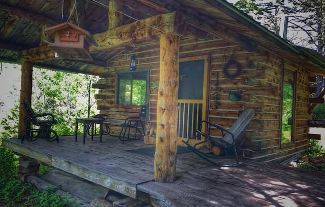 Livingston Cabin | Granny's Off-the-Grid. A sweet retreat