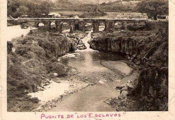 Santa Rosa House | Puente Colonial Los Esclavos