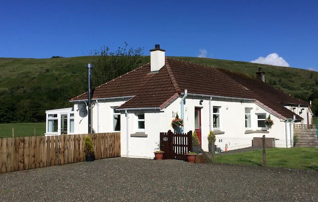 Strachur Cabin | Ari Corner Cottages (An Cormer)