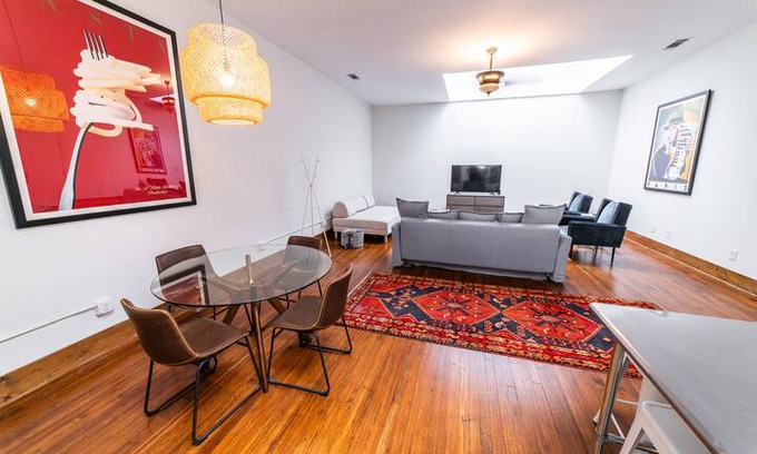 Columbus Apartment | Skylight Loft in Uptown Entertainment District
