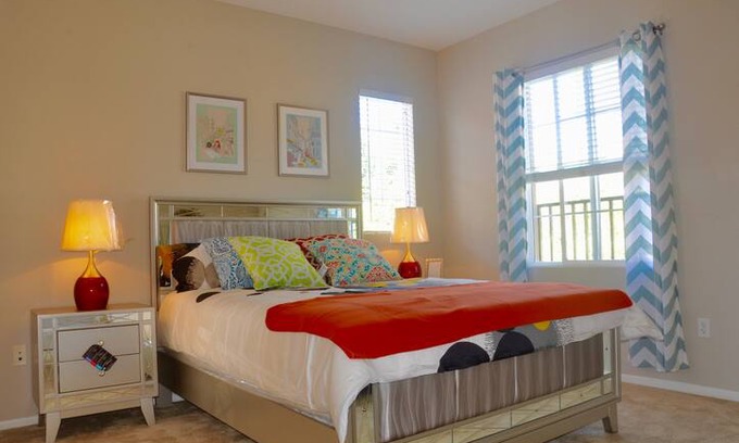 Northwood Point House | New decorated townhouse in heart of irvine
