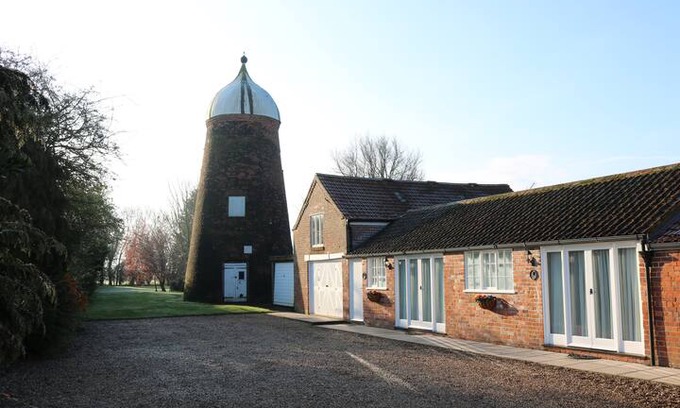 Maltby le Marsh House | Old Mill House - Alford Suite - peaceful setting