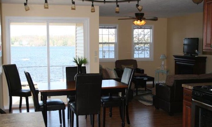 Ludington Cabin | Sauble Resort on Hamlin Lake - cottage 22