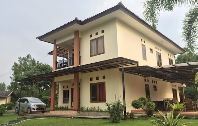 Megamendung Villa | Villa Indira, Cidokom, Cisarua