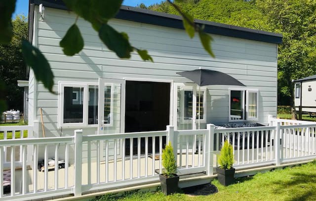 Llanarth Villa | The Caernarfon Chalet 47, Woodlands Park, New Quay