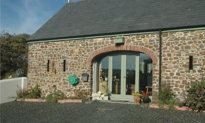 Trefin House | Park Court Barn, Trefin, Pembrokeshire