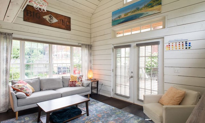 West Medford House | The Carriage House