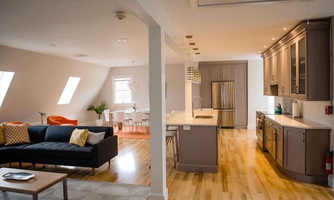 Newport Apartment | “The Pearl of Broadway”