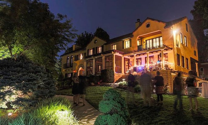 Dubuque Villa | Blufftop Tuscan Villa - Mississippi River views
