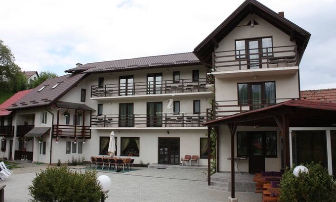 Bran House | Casa Tican Locuință cu priveliște la munte