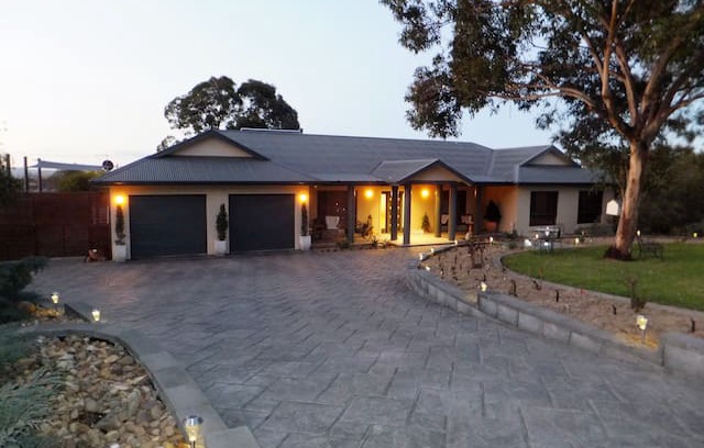 Central Mudgee Bed & Breakfast | Linton B&B -Let our family look after yours.