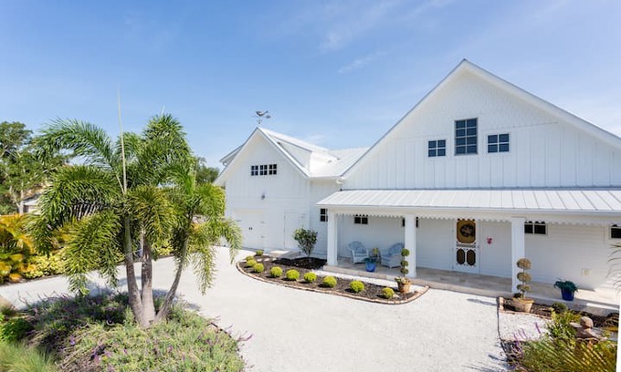 Naples Park House | Serendipity Guest Cottage - best place for kids!