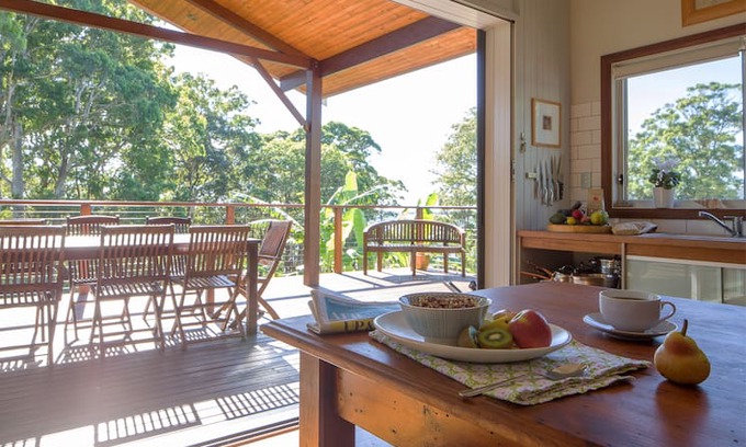 Wallis Lake House | Sea Eagle Point Navigator House & Cabin