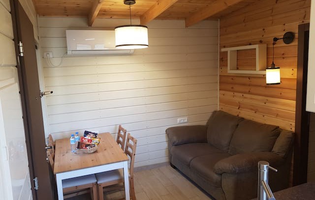 Jerusalem House | Kosher Mehadrin Shomer Shabbat Ramot Cabin