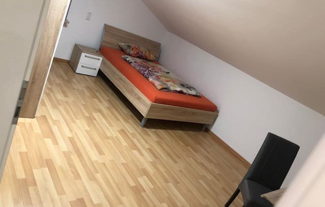 Ergolding Apartment | Wohlfühlzimmer Nr.1 in Ergolding