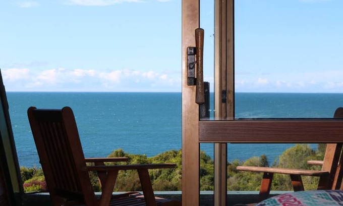 Onekaka House | The Beach Lodge