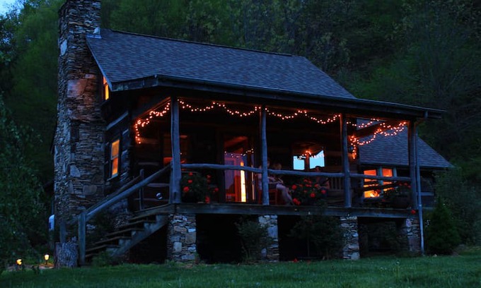 Clyde Cabin | The Cabin at Hidden Valley Farm NC