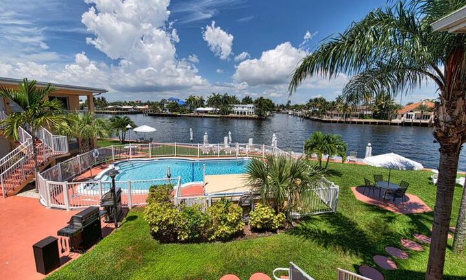 Pompano Beach Apartment | The Aloha on the water: Unit 5