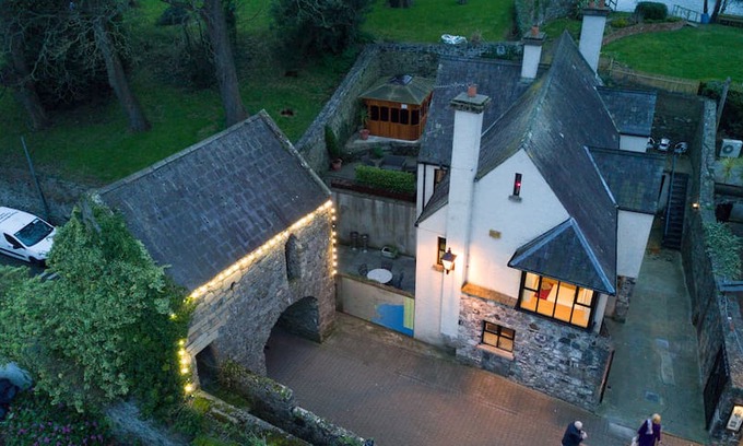 Carlingford House | The Gate House