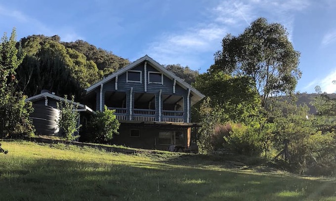 Yass Valley Council Cabin | The Blue House on Micalong Creek