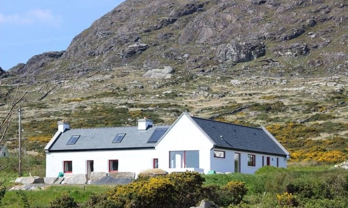 Roundstone House | The Top House, Roundstone