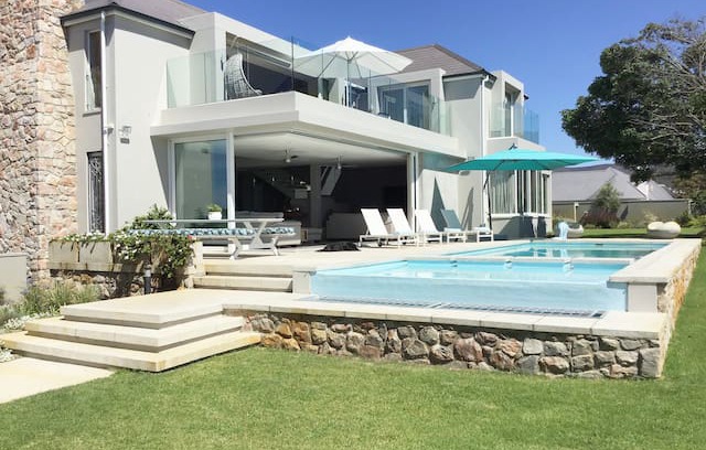 Westcliff Bed & Breakfast | 56 on Westcliff Drive - Fynbos Room